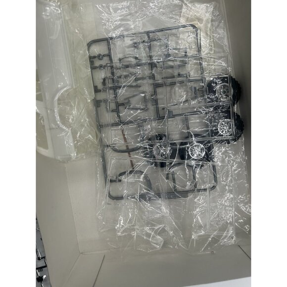 AOSHIMA TOYOTA 4RUNNER SURF HIGH RIDER U.S. 1991 LHD 1:24 MODEL Open Box - Picture 7 of 12